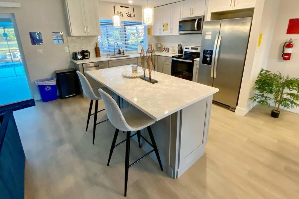 Waterfront Gulf Gateway: Pool/Dock/Grill/Gameroom Fort Myers Exteriör bild